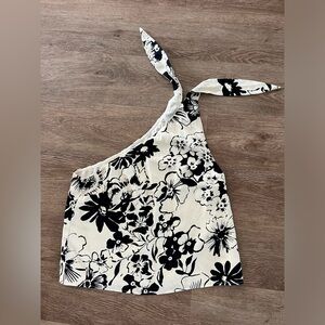 Women’s Abercrombie and Fitch size Small Floral Black and White One-Shoulder Top